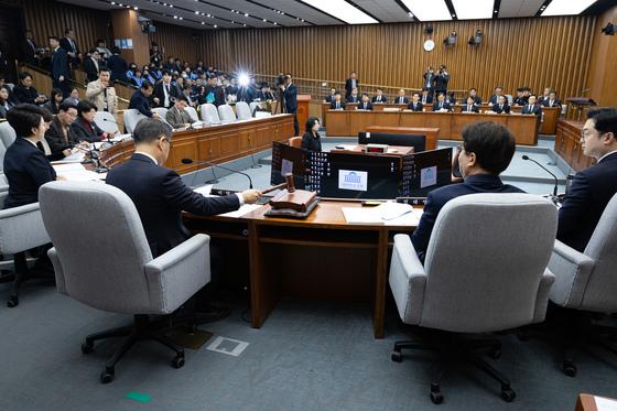 경찰, '12.29 여객기 참사' 관련 72명 조사…"사고 원인 규명 중"