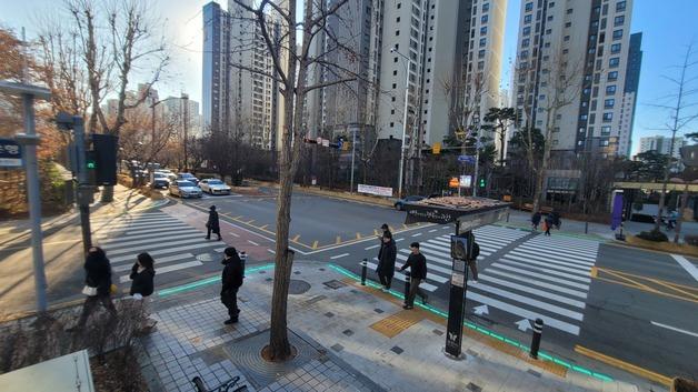 과천시, 보행자 사고예방 '시차제 동시 보행신호' 운영