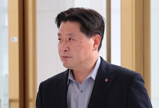 "대내외적 위기"…롯데 VCM 참석 CEO들 '침묵'