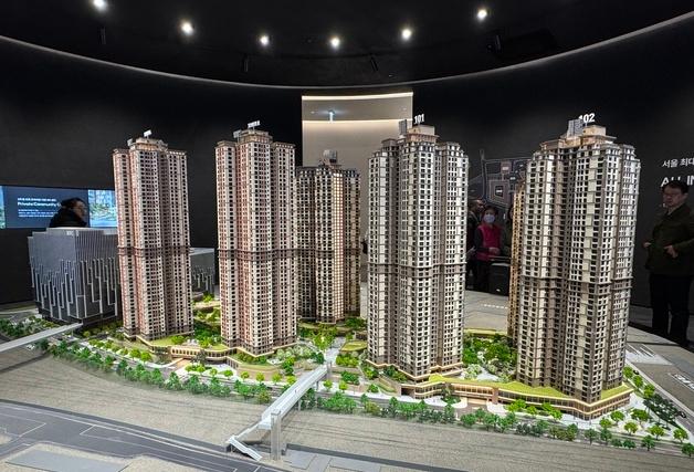 전매 풀린 서울원 아이파크 분양권, 웃돈 3억…집주인은 호가 올려