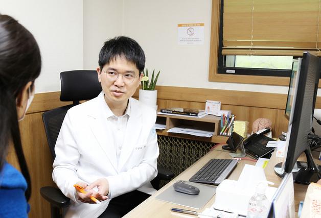 중년 이후 생긴 수족냉증, 단순 체질 아닌 질환 신호일 수도