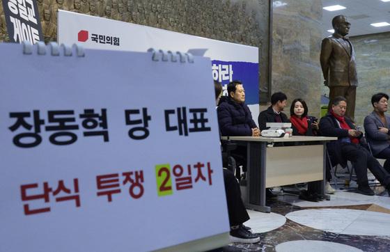 윤건영 "장동혁의 이이제이…한동훈 제거 위해 단식, 이준석과 손"