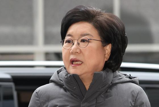  靑 "이혜훈 청문회 입장 변함 없어…국민 눈높이 해명 기대"