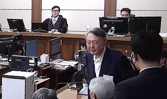 1심 징역 5년, 퇴장하는 윤석열 전 대통령