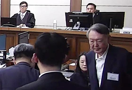 尹측, '사형 구형' 이후 변호인 의견서 11차례 제출…938쪽