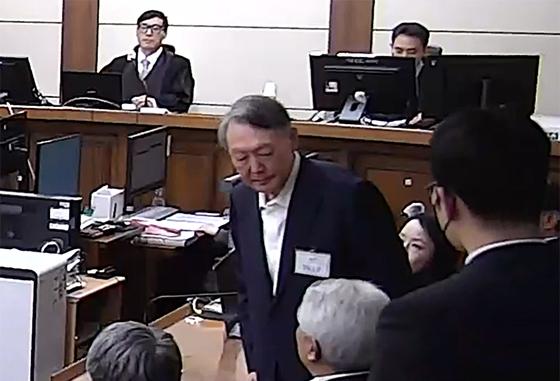 법원 "공수처 수사권 인정"에…尹 '공소 기각' 카드 흔들