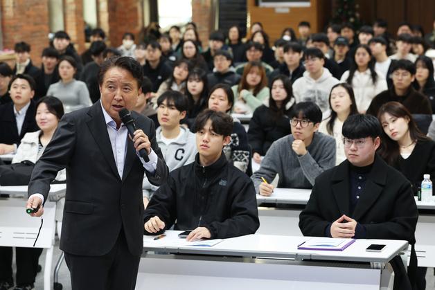 김영환 지사, 충북학사 재학생 대상 강연…청년정책 공유