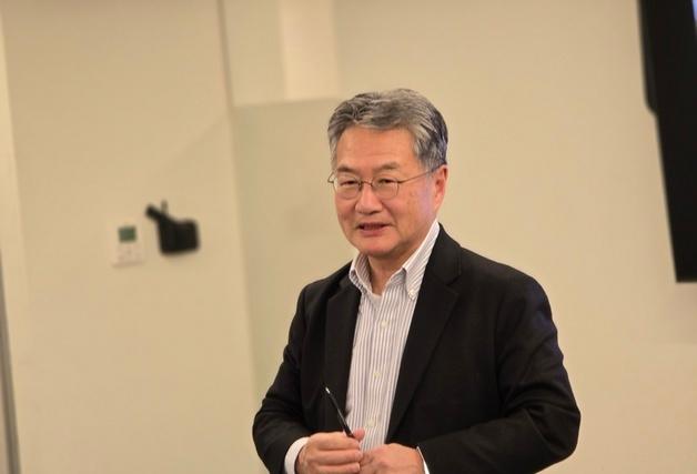 조셉 윤 "트럼프는 北과 대화 원하지만…김정은 아직 준비 안 돼"