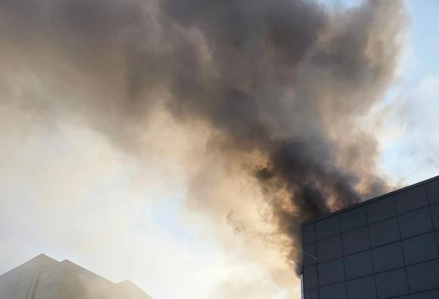 시흥 금속부품 가공 공장서 화재…'대응 1단계' 진화 중