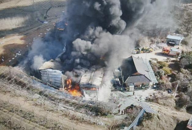 함평 저온 저장창고 화재…60대 남성 화상