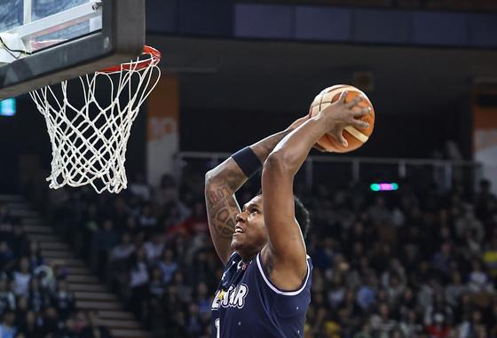 '47득점' 소노 나이트, 프로농구 올스타전 MVP…팀 브라운 승리