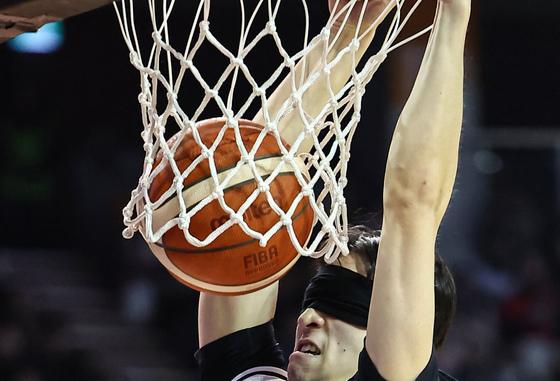 삼성 조준희, 눈 가리고 덩크 '쾅'…2년 연속 올스타전 덩크왕