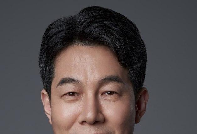 與윤건영 "지금이 한반도 평화 적기"…文정부 대북외교 비화 책 출간