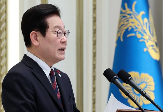 李대통령, 청와대 첫 시무식…"국민은 쉬어도 대한민국은 쉬지 않는다"