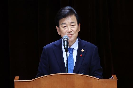 정동영, 무인기 사태에 '사과' 시사…위성락은 '상황 파악이 먼저'(종합)