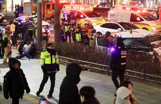 새해 퇴근길 '시청역 역주행' 악몽…귀금속거리 화재까지