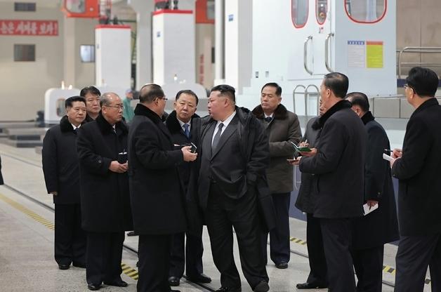 "김정은 현지지도 형식 '애민'에서 '현장심판'으로 선회"…공포가 동력