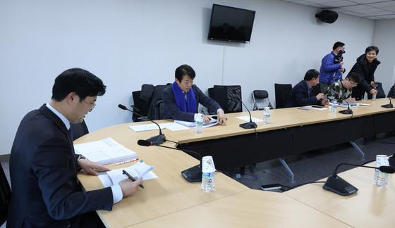 '지분 제한' 기류에 코인거래소 대표 국회 집결…"넷플릭스 전철 우려"