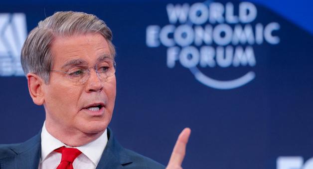 호르무즈 봉쇄로 석유 위기…美 "러 석유 제재 해제 가능"