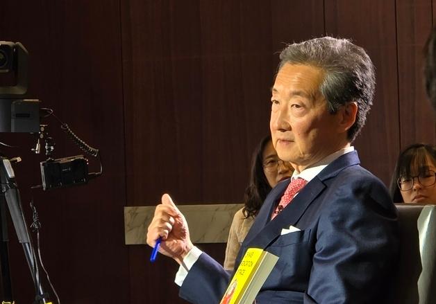 빅터 차, 북 지뢰 폭발 사고 관련 "李대통령 덫에 빠져"