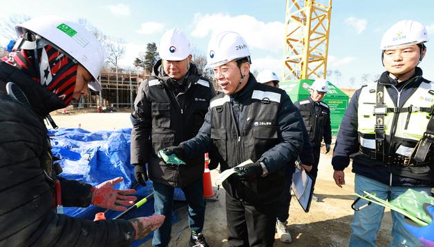 소규모 현장 '안전 파수꾼' 뜬다…노동장관, 직접 현장점검