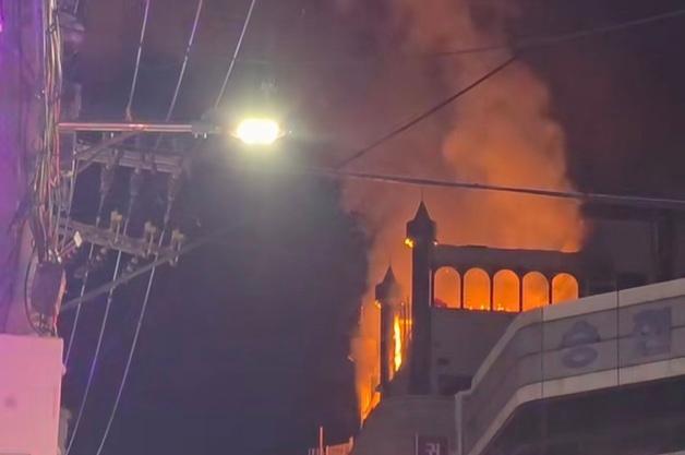 인천 계산동 상가 건물 옥상서 불…약 2시간 만에 초진(종합)