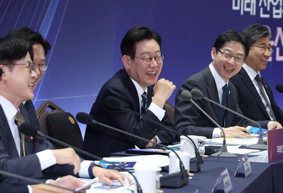 이재명 "공공의료원 설립, 울산은 후순위…비교적 재정여건 좋아"