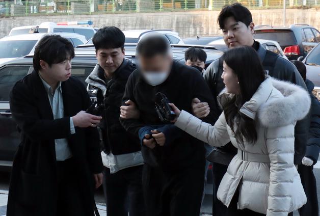 캄보디아 거점 딥페이크로 101억 뜯은 부부 구속기소