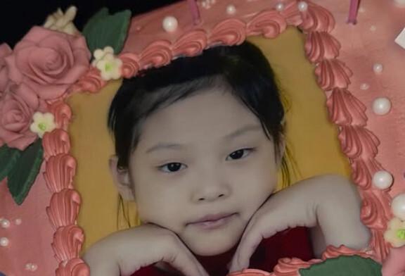 제니, 지금과 똑같은 어린 시절 사진 공개 "기분이 이상해" [N컷]