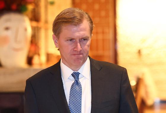 美국방차관 "한국, 북한 방어 주도해야"…'동맹 분담 확대' 재확인