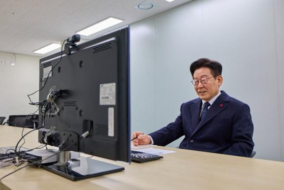 李대통령 "캄보디아 코리아 전담반, 온라인 스캠 피의자 130여명 검거"