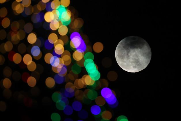 환하게 빛나는 새해 첫 슈퍼문