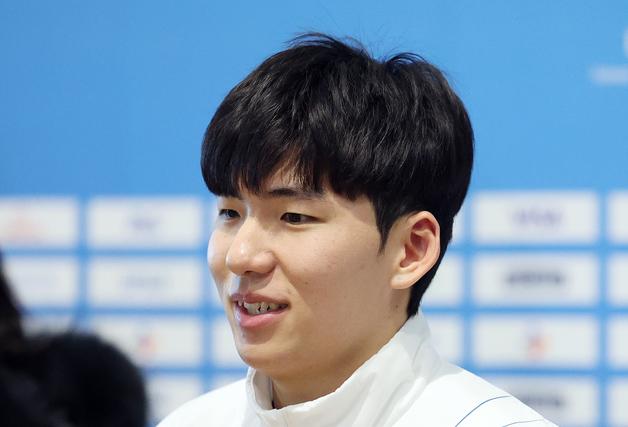 '아내에 금메달을!' 빙속 정재원, 올림픽 '3연속 메달' 도전