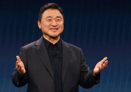 [뉴스1 PICK]삼성전자 '더 퍼스트룩' 개최…"당신의 AI 일상 동반자"