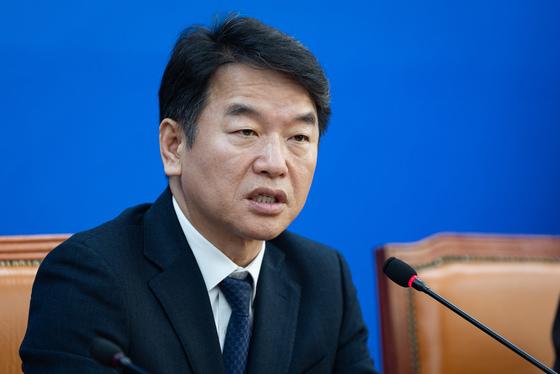 문진석, 헌법개정 불참 국힘에 "국민 약속 헌신짝처럼 내팽개쳐"