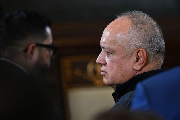 美, 베네수 실세 장관에 "비협조시 마두로 꼴"…과도정권 단속