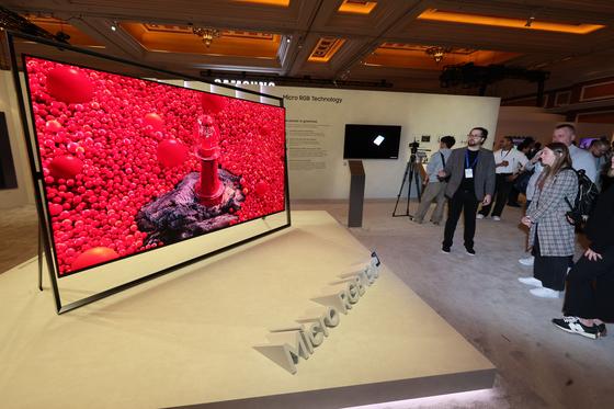 [뉴스1 PICK]삼성전자, CES 2026서 단독 전시관 오픈…'130형 마이크로 RGB TV' 공개