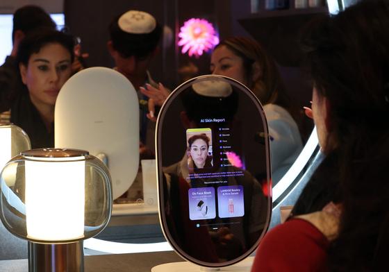 아모레 3년 만에 '4조 클럽' 복귀…LG생건·애경 반등 모색