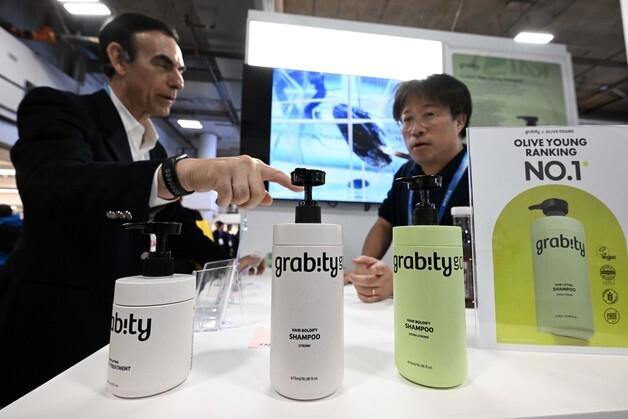 탈모 케어도 대중화…뷰티 업계 '프리미엄→초저가' 전략 선회