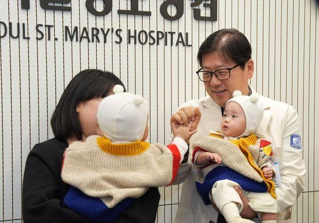 국내 드문 자연임신 다섯쌍둥이, 서울성모병원 공식 얼굴 됐다