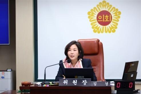 '김경 귀국 D-1' 경찰, 이른 시일 내 소환…"입국일 포함해 검토"