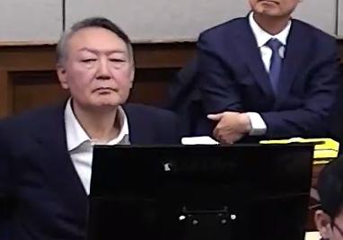 "차기 대선 대비 모든 좌파 세력 붕괴"…'노상원 수첩' 변경 공소장 적시