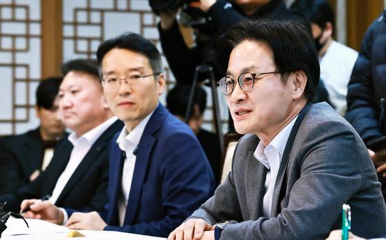 잇따른 조 단위 수주 취소에…김정관, 배터리 3사 지난주 긴급소집