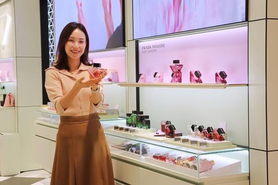 광주신세계 '프라다 뷰티' 등 럭셔리 코스메틱 브랜드 오픈 