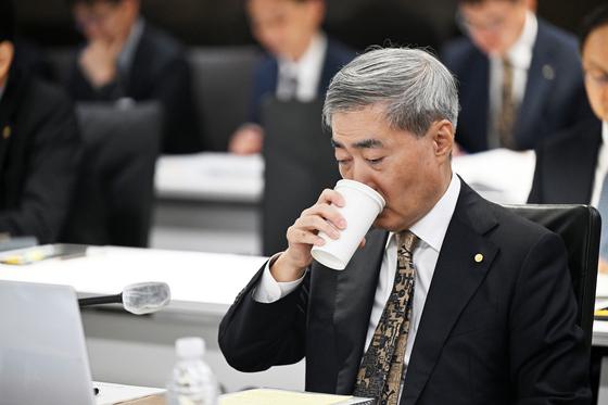신현송 "美보다 먼저 금리 높여 시간 벌어…환율 안정에 큰 역할"(종합2보)