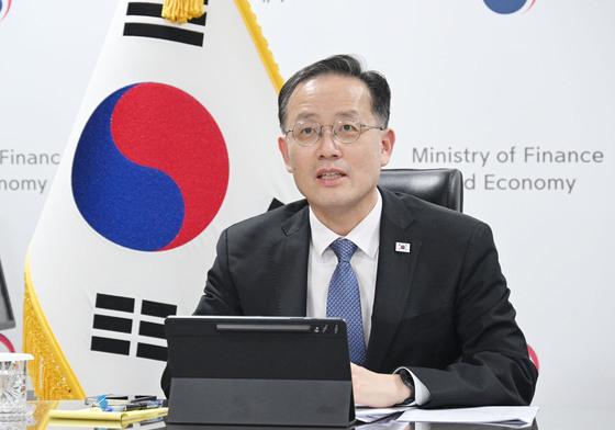 이형일, G20·G7 참석차 방콕行…주요국 재무장관 연쇄 면담