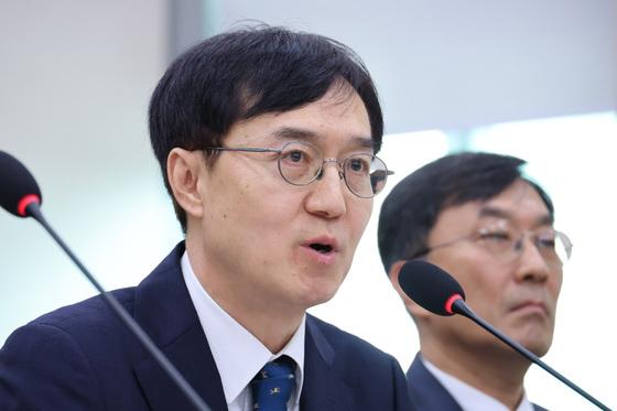 서울중앙법원장, 선관위 수사 영장 잇단 기각에  "법리 따라 신중 검토"