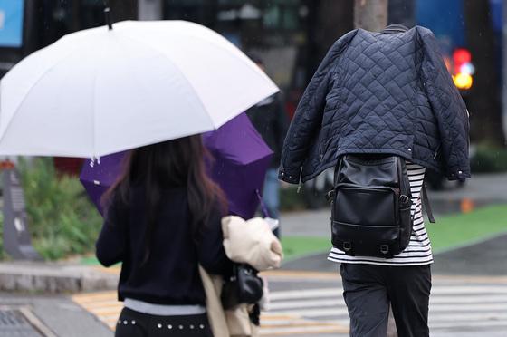 [오늘의 날씨] 전남광주(24일, 토)…남해안 최대 80㎜ '강한 비'