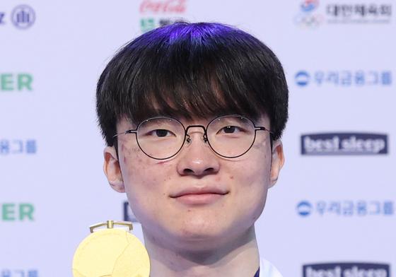 롤 전설 '페이커' 이상혁 기념우표 14만 장 발행…23일 판매