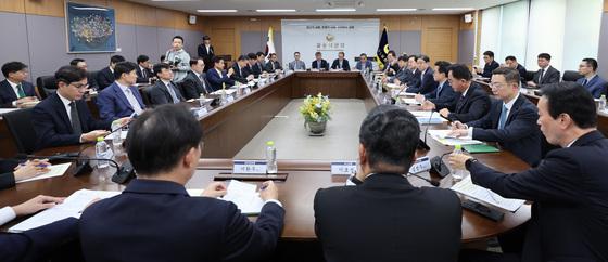 금융사 4곳 중 1곳 보안 허점 드러났다…AI 보안점검·CEO 책임 강화(종합)